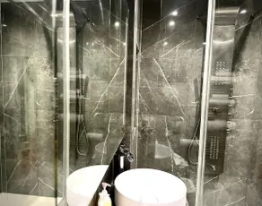 Luxury Homely Apartment (Sleeps 6) - Image 4