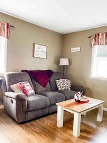 Charming Old Schoolhouse | Amish Country | 2BR - Image 3