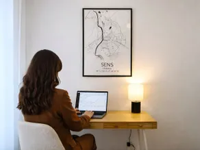 Le Subtil – Elegant Cozy • Netflix • Near Station - Image 3