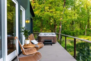 The Roundtop Chalet romantic couples getaway - Image 4
