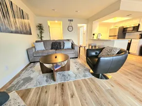 Lake living, modern and cozy. - Image 3