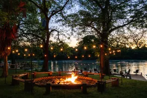 Sleeps 32 Waterfront Lake House - Image 3