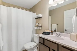 100 - New, Modern & Comfortable 2 Bedroom Apt - Image 2