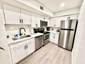 LUX 1BR Condo Near Strip, UNLV, and Convention CTR - Image 3