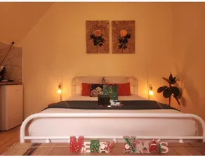 The Golden Cocoon, a haven of peace in the city center - Image 4