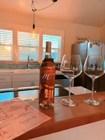 Sip & Stay - Image 4