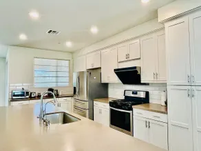 Charming & Modern 3B 2.5BA Home with Warm Decor - Image 3