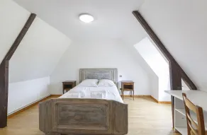 Spacious rural cottage with pool - Image 3