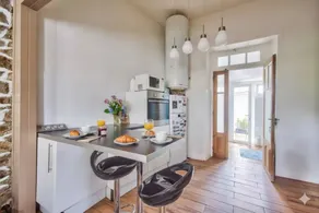 Charming and characterful + terrace - Image 3