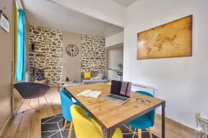 Charming and characterful + terrace - Image 2