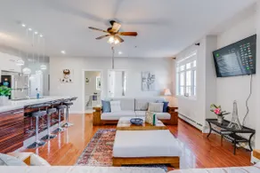 Whyte - 3 Bdrm, 3.5 Bthrm Penthouse |near U of A - Image 5