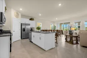 6 Bedrooms/ 4.5 Bathrooms/ Solterra (7639 OL) - Image 5