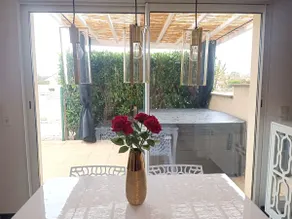 Cocoon with outdoor Jacuzzi - Image 4