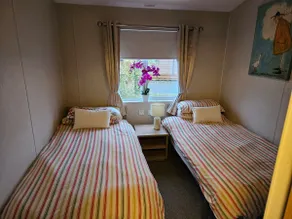 Waters Edge, indulgence Lodge - Image 5
