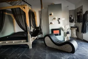 Love-Room, Jacuzzi, private parking ”BreakyWell” - Image 5