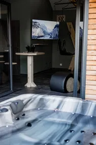 Love-Room, Jacuzzi, private parking ”BreakyWell” - Image 2