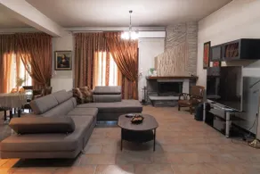 Spacious maisonette in Larissa - Image 3