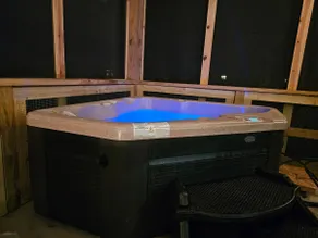Hot Tub, Fishing & Grilling! No Cleaning/Pet Fees - Image 3
