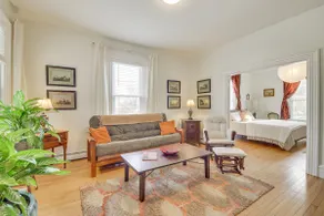 Tasteful Gardiner Triplex Near Downtown Augusta! - Image 5