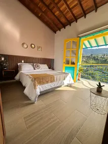 Bohemia House - Image 4