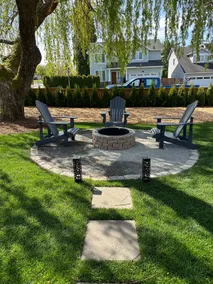 3 Master suites| AC| Free Parking| Fenced Yard - Image 2