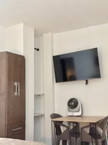 Urban Cozy Loft 202 | WiFi + Top Location - Image 5
