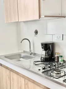 Urban Cozy Loft 202 | WiFi + Top Location - Image 4
