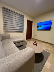 Modern and independent suite near the airport - Image 2