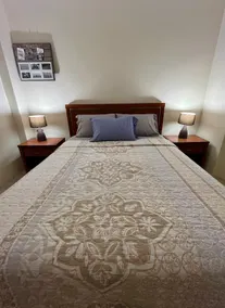 Modern and independent suite near the airport - Image 4