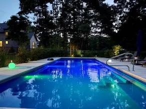 Walk to the beach! Pool/Hot Tub/5 Bedrooms/AC/WiFi - Image 4