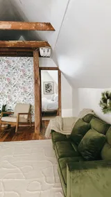 The Loft, peaceful, one-of-kind, pool access - Image 5