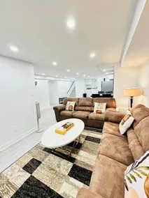 2 Bedroom Cozy Unit near Airport - Image 2