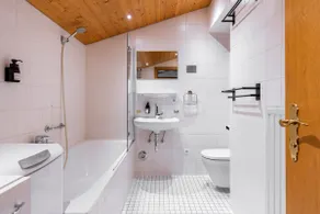 homy Alpine Deluxe Chalet in St Anton im Montafon - Image 2