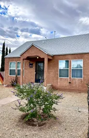 2 bed with W/D, pets ok, 5 min to Farmers Market - Image 2