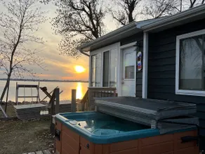 Lakeside getaway on Lake Madison - Image 3