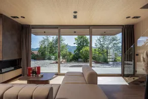 Villa Luiv Chalet mit beheiztem Innenpool - Image 5