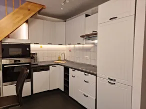 Apartment with air conditioning, smart home and 65-inch TV - Image 2