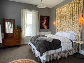 3 Bed Loft • Travel Nurses • Work Crews Welcome - Image 2