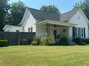 Charming Cottage on Main - Image 5