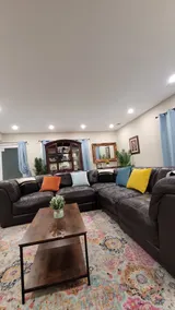 Luxury Suburban Hideaway - Image 2