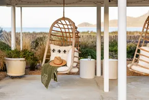 The Joneses- luxury beachfront home for two - Image 2
