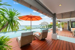Villa Firesky Full Service beachfront &Sunset view - Image 4