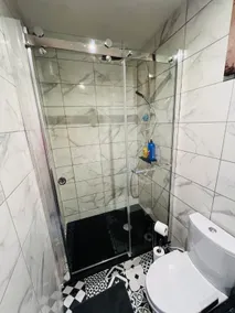 Artists · 2-Bed Apartment · 60 m² · 3 min to the train station - Image 4