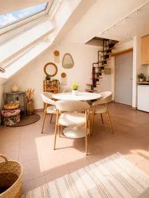 Cozy duplex apartment with free parking - Image 3