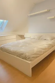 Cozy duplex apartment with free parking - Image 2