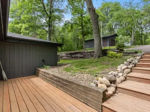 Anchor Bay-Feet from water's edge|Deck|Grill| - Image 2