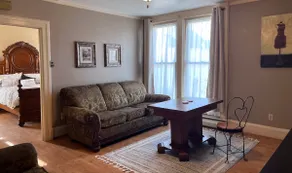 Parlor Suite -2nd floor - Image 2