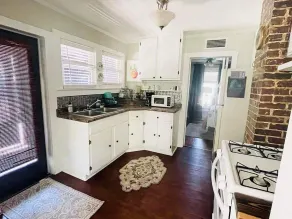 Historic Bay Cottage of Fairhope - Image 2