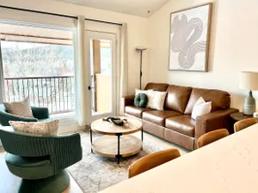 Cozy mtn view downtown condo. 3 min walk to lifts! - Image 3
