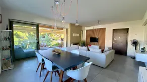 Luxury Seaside Retreat in Varkiza, Athens Riviera - Image 3
